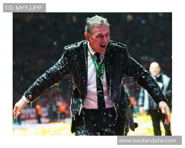 埃梅里脱衣庆祝：激情点燃维拉，历史的此刻，荣耀的序章